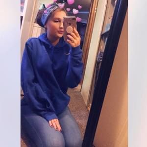 Meet your Posher, Stephanie